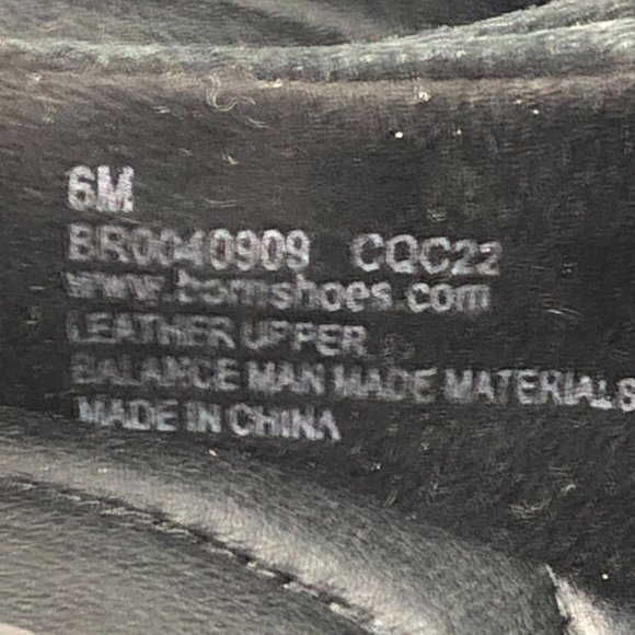 Born Women's 6M Shaya Black Distressed Leather Almond Toe Slip On Heeled Mules - Picture 13 of 13